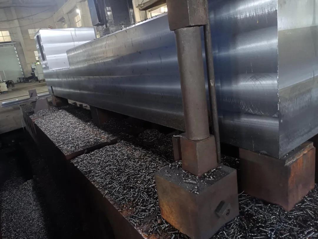 【無錫鑄造】大型澆重噸位鑄件澆注圓滿成功 【無錫鑄造】大型澆重噸位鑄件澆注圓滿成功